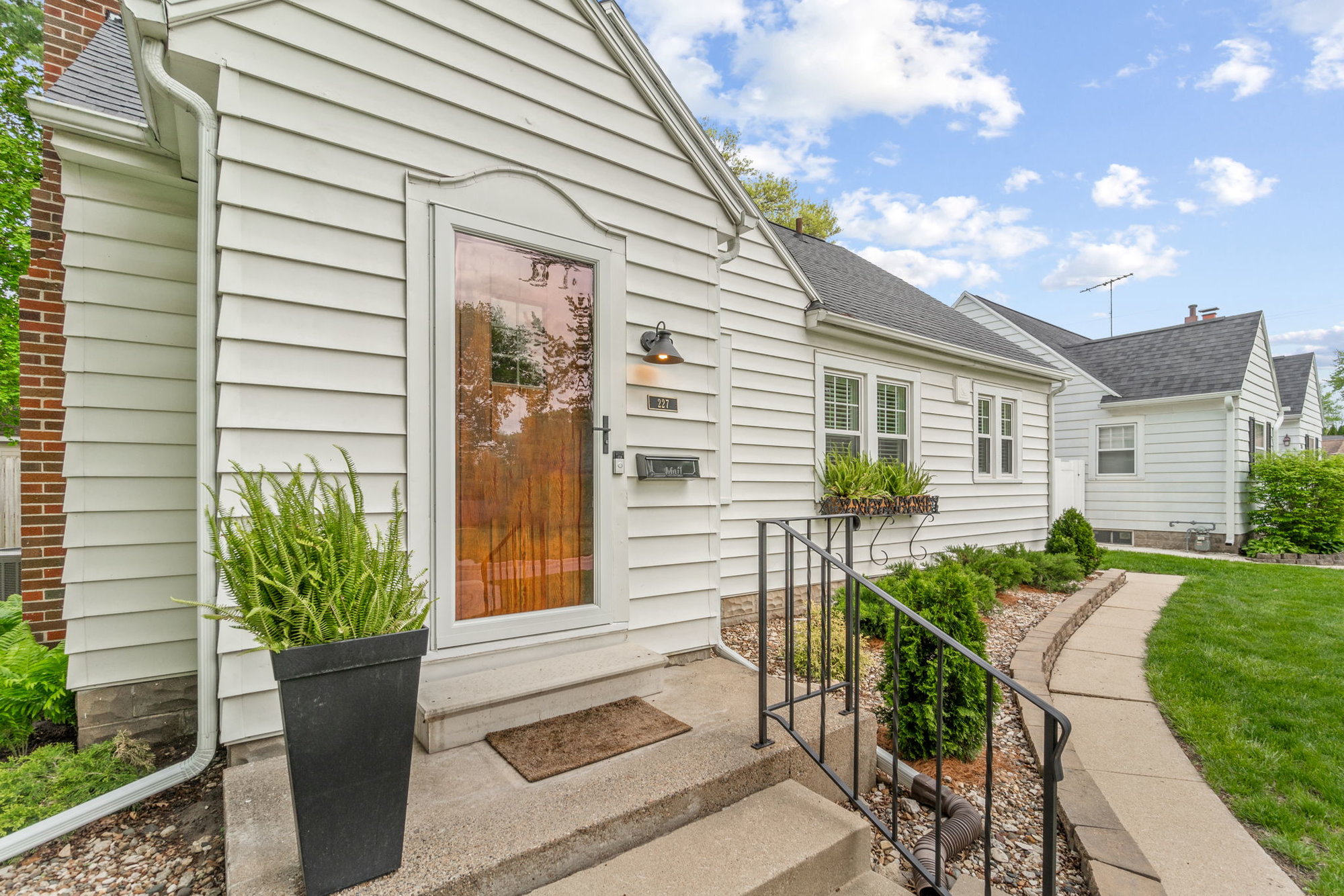 May Listing of the Month: The Breathtaking Bungalow in Waterloo Iowa